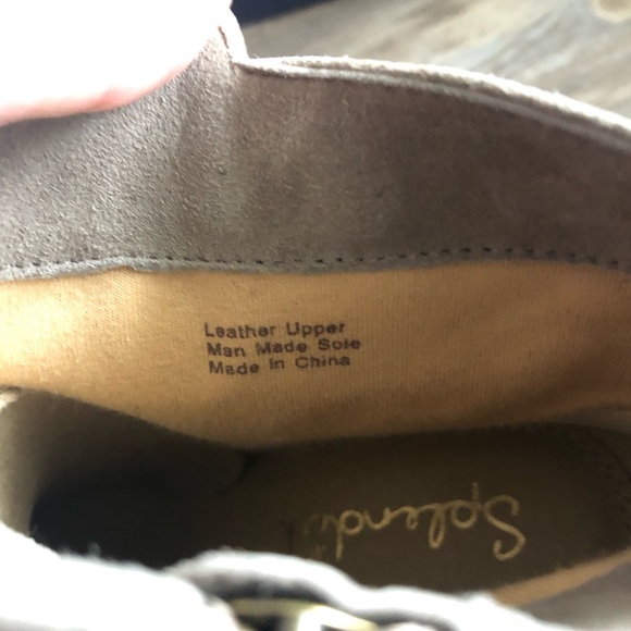 NEW Booties 💐 - Picture 7 of 8